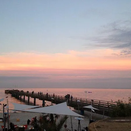 Riv 051 - Riviera - Seeblick - Aussenschwimmbad * Scharbeutz