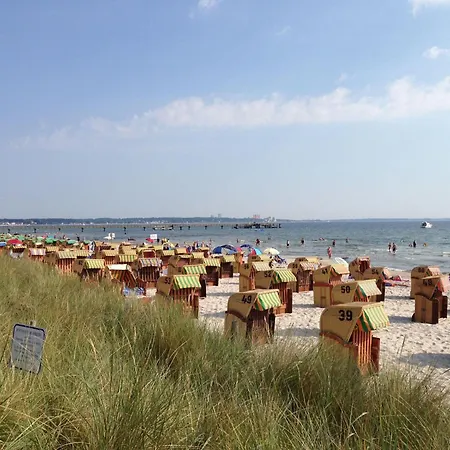 Riv 051 - Riviera - Seeblick - Aussenschwimmbad Scharbeutz